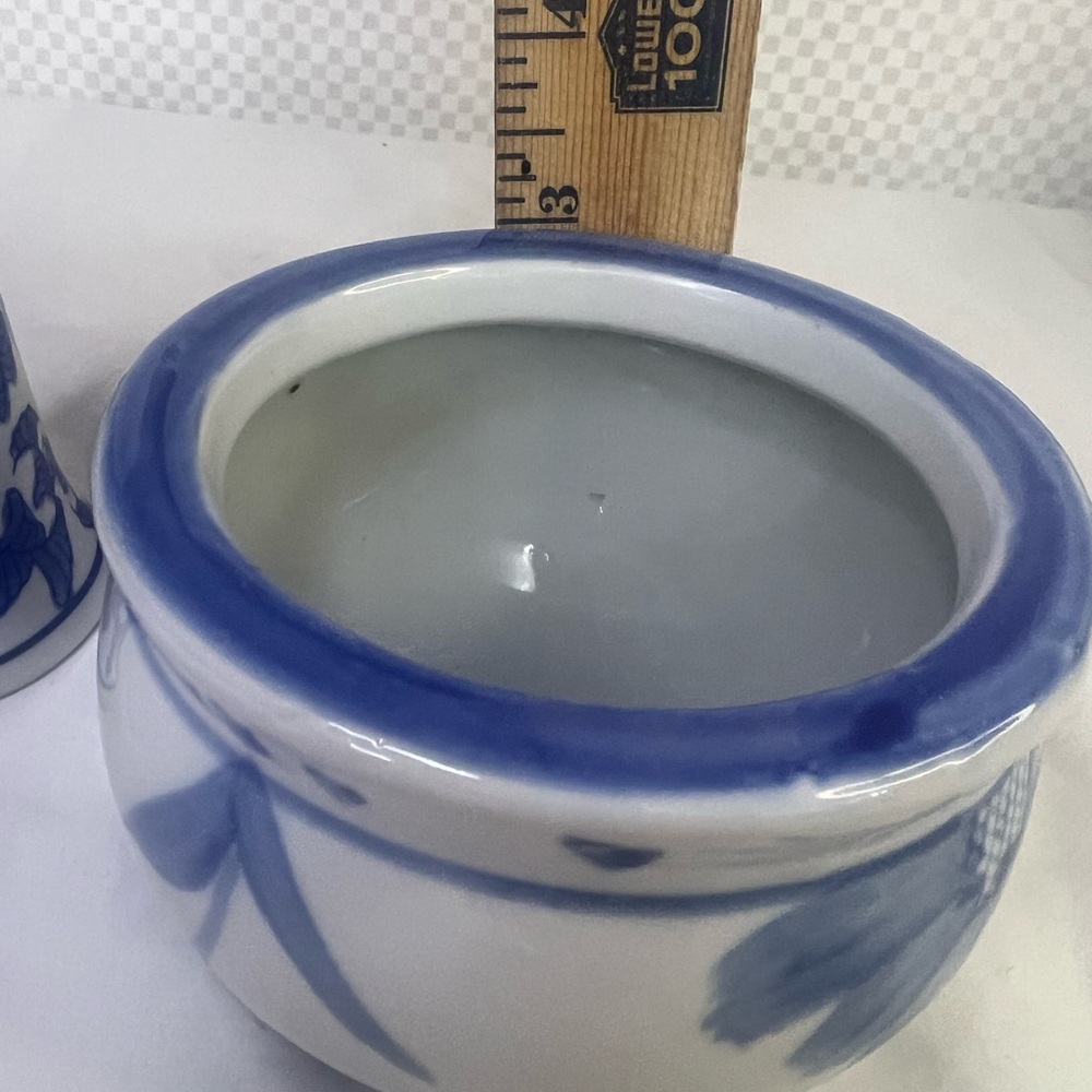 3 Pieces Vintage Japanese Blue & White Floral Hand Painted Fish Bowl and Vase - Picture 5 of 6